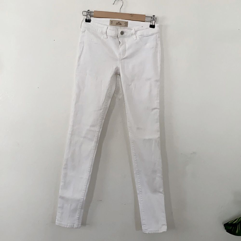 White Hollister Jean EUC 